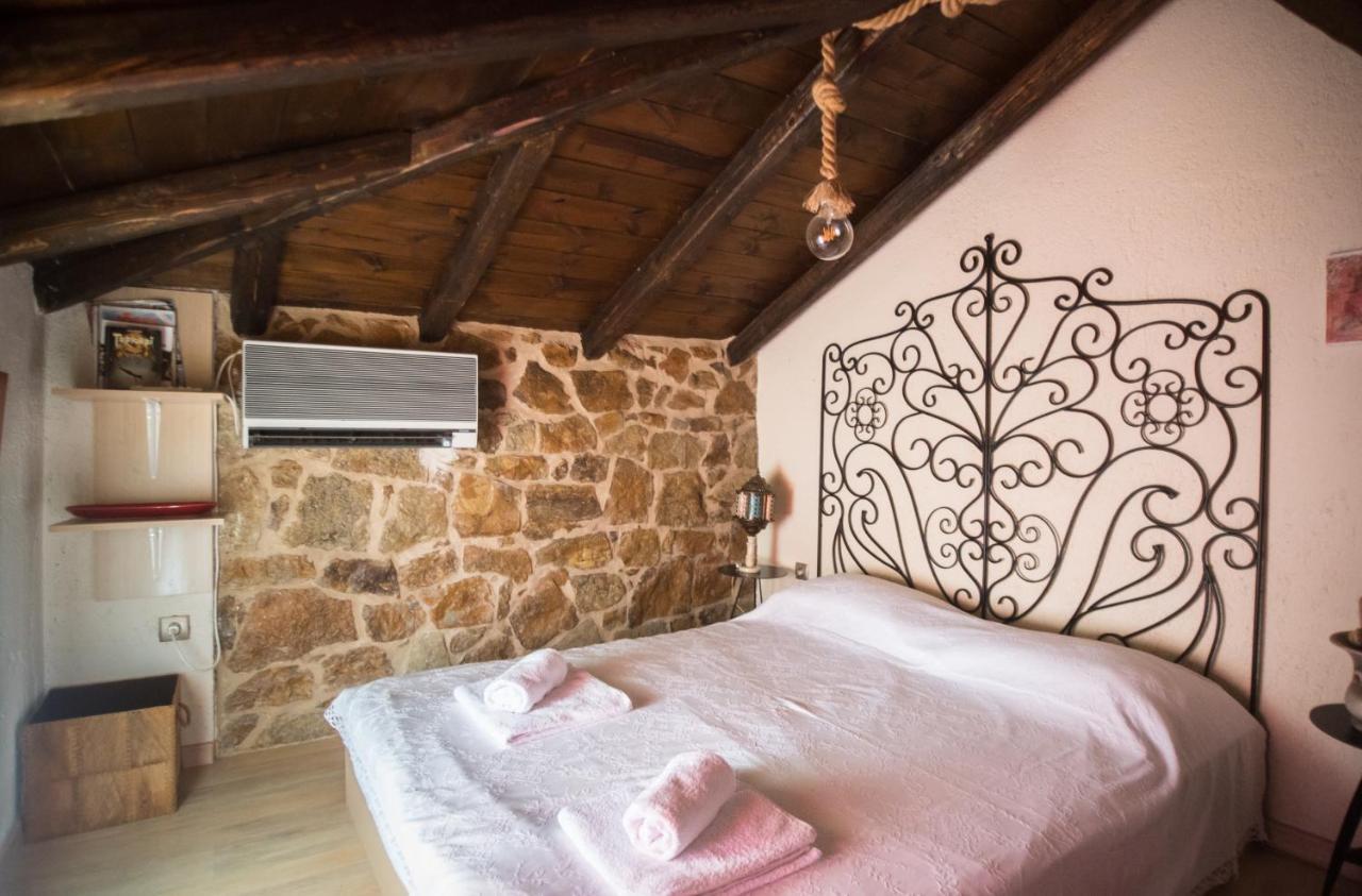 Stone Villas Néa Róda Kültér fotó